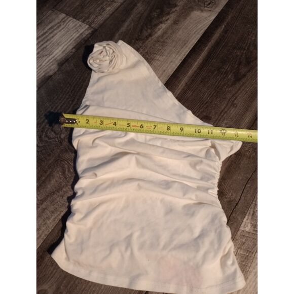 Cider Women's Size Small White Cold Shoulder/ Cinched Side Blouse - NWT - Picture 3 of 6